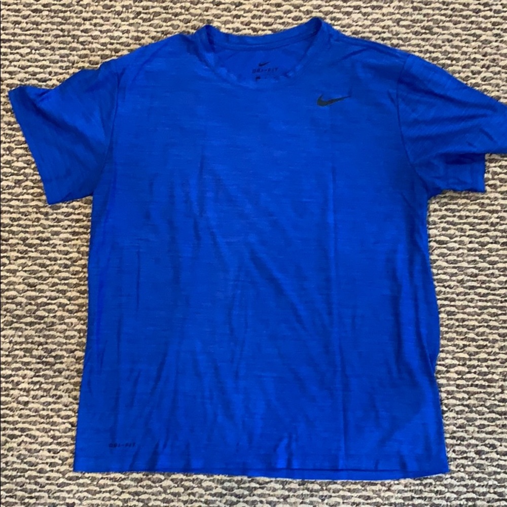 Nike t shirt